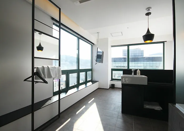 Mini Nampo Hotel 2*